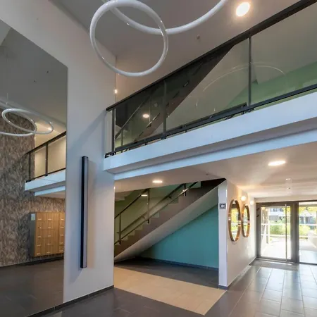 06ah - Superb Waterfront T2 - Swimming Pool * Вильнёв-Лубе